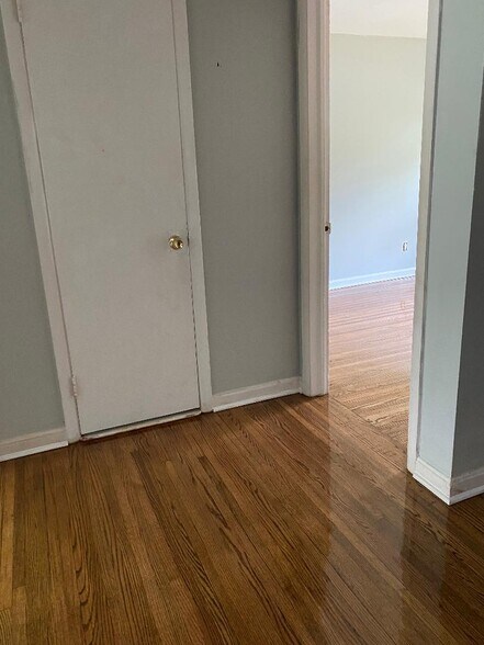Hall - 1849 Darbrook Dr