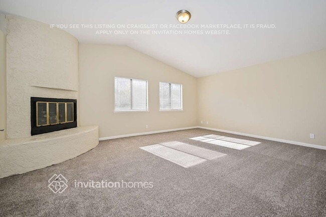 Building Photo - 4640 Vitrina Ln