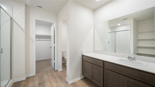 Building Photo - 1900 Sandy Knl Dr