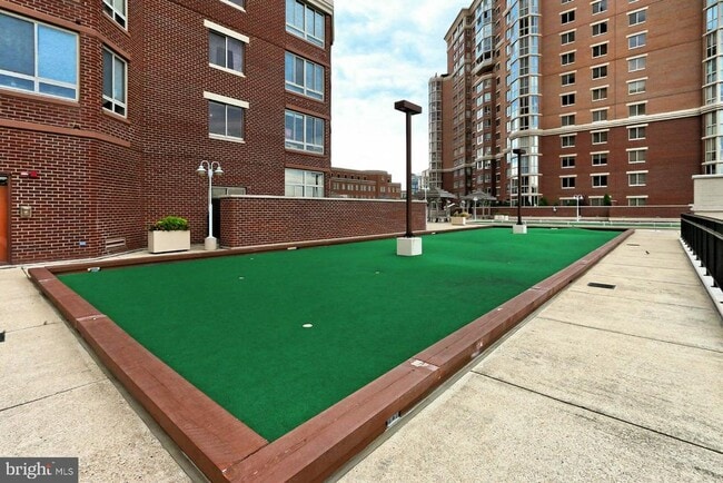 Building Photo - 2121 Jamieson Ave