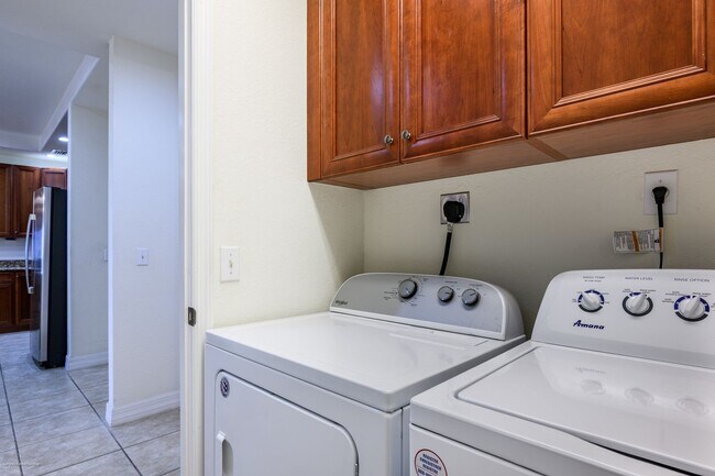 Building Photo - Luxury Waterfront Living with Deeded Dock – Punta Gorda Isles