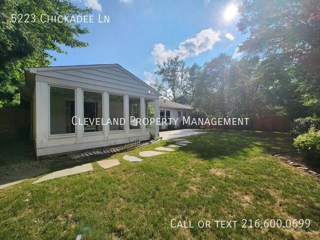 Building Photo - 5223 Chickadee Ln