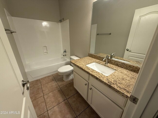 Building Photo - 313 N Kimberlee Way