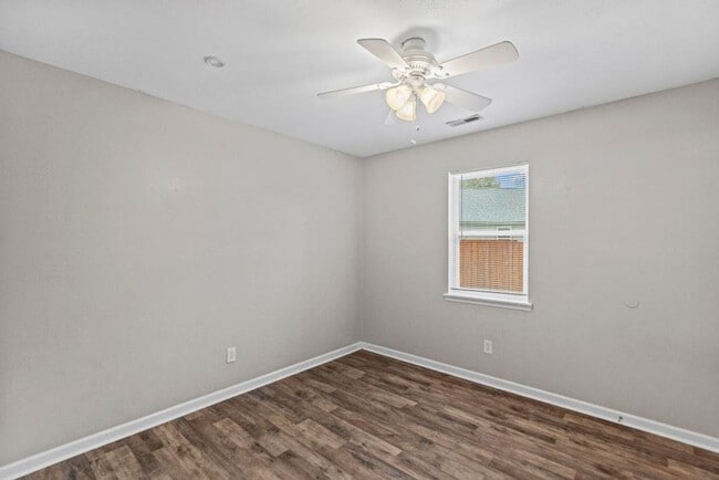 Building Photo - Cul-de-Sac Homesite!