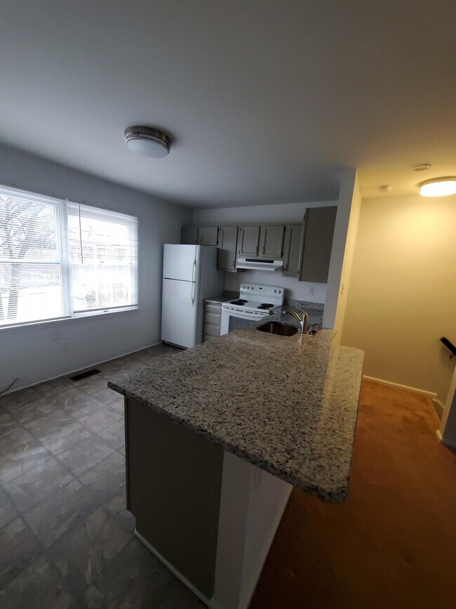 Building Photo - 509 N Jackson St