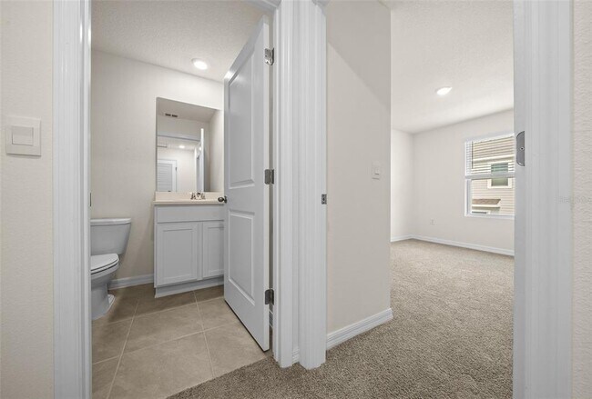 Building Photo - 6580 SW 81st Loop