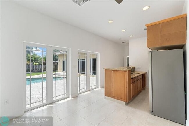Building Photo - 750 NW 37th St