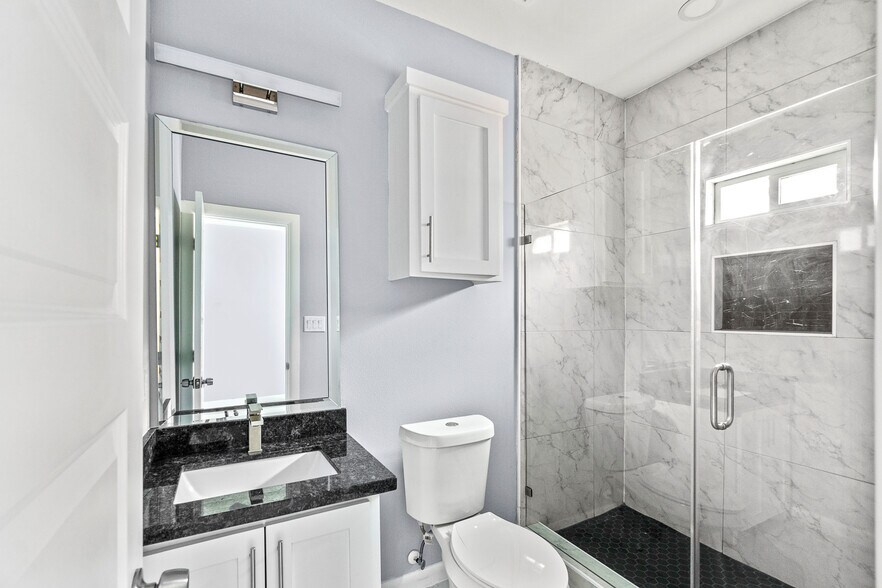 Building Photo - 3506 S Dominique Dr