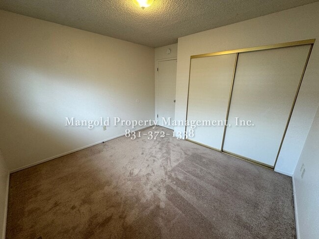 Building Photo - Remodeled 4BR Home with Bonus Room, Fireplace, Yard & 2-Car Garage