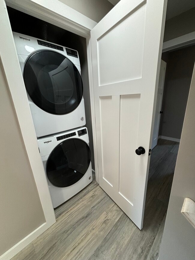 Building Photo - 22 Pond Rd