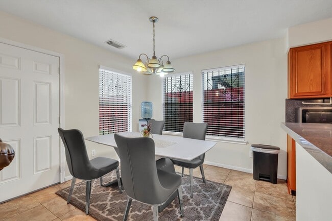 Building Photo - 14130 Magnus Ln