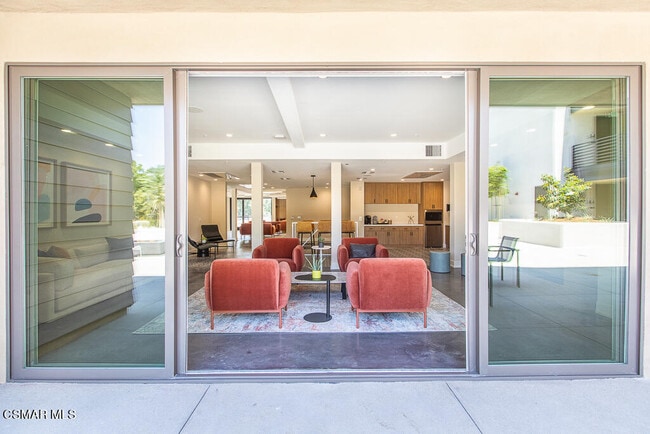Building Photo - 77 N Conejo School Rd