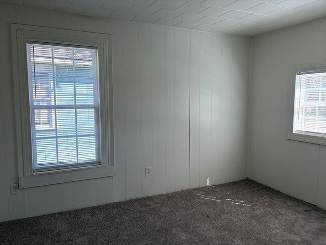 Building Photo - Remodeled 3BR/1BA in Broadmoor