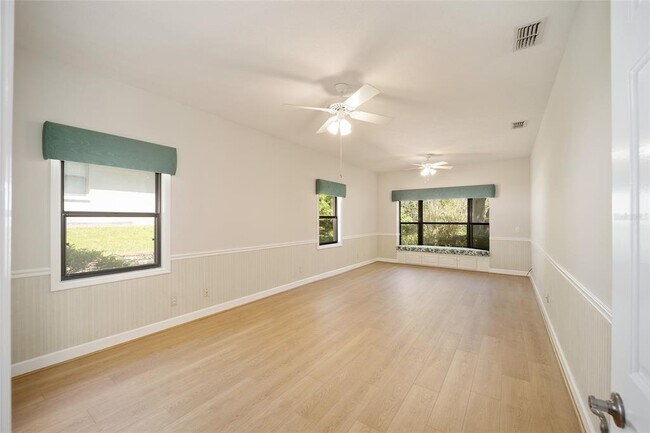 Building Photo - 3025 W Bermuda Dunes Dr