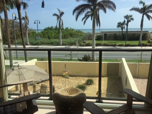 Building Photo - 355 S Ocean Dr