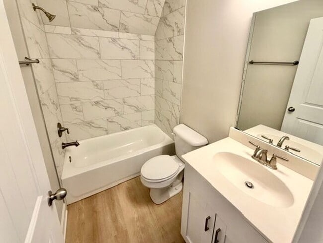 Building Photo - Now Leasing in Millington @ Winstone. 5 Bedroom 3 Bath Available Now!