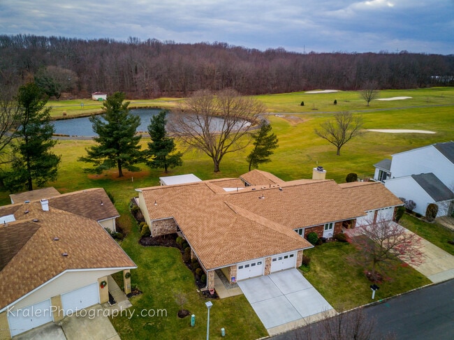 Building Photo - 434A Andover Dr