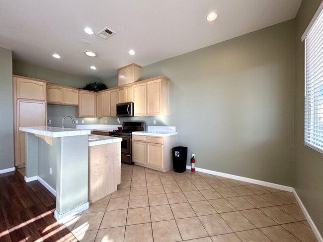 Building Photo - AVAILABLE NOW!! 3 Bedroom 2 Bathroom + Den Home in Desert Hot Springs! MOVE IN SPECIAL HALF OFF O...