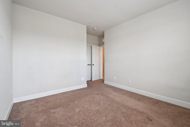 Building Photo - 14921 River Walk Way