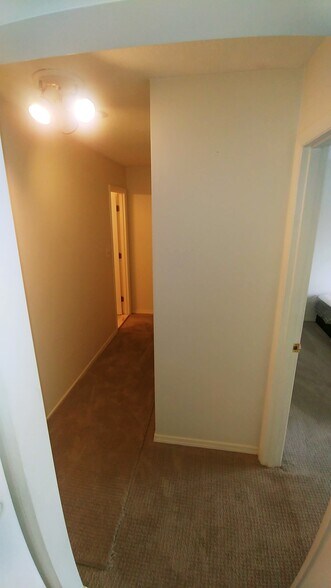 Building Photo - 137 Winthrop St