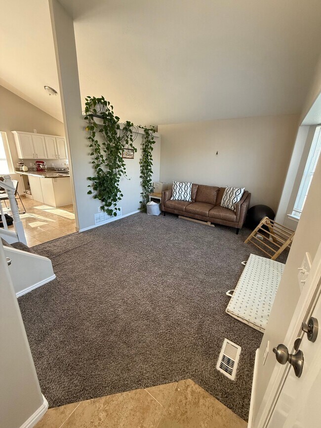 Building Photo - 6793 Mountain Aura Dr