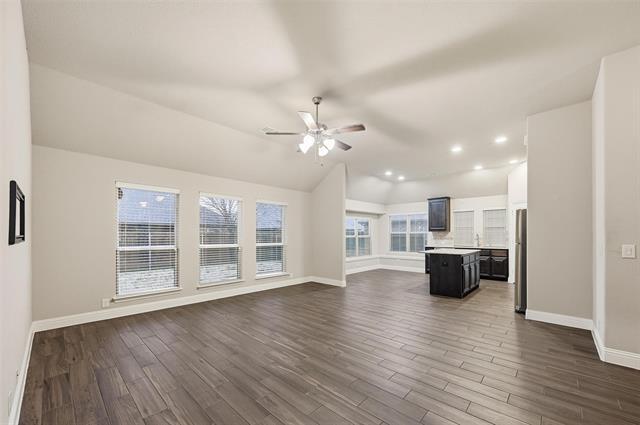 Building Photo - 556 Avery Pt