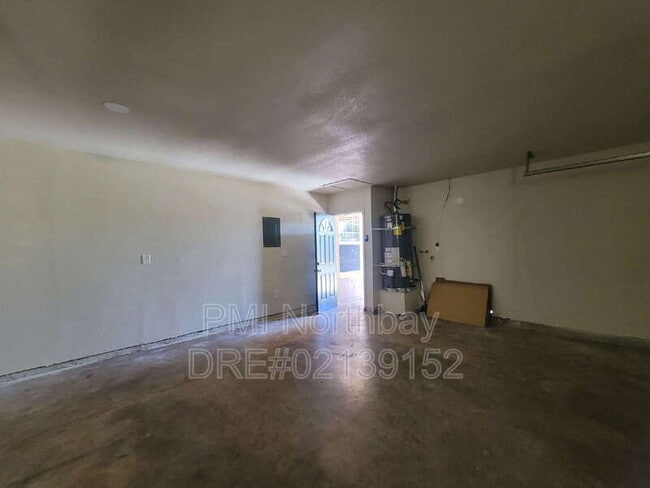 Building Photo - 2080 Diamond Way