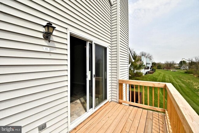 Building Photo - 122 Wheatsheaf Ln