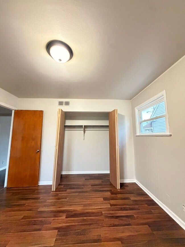 Building Photo - 5503 Allanwood Rd