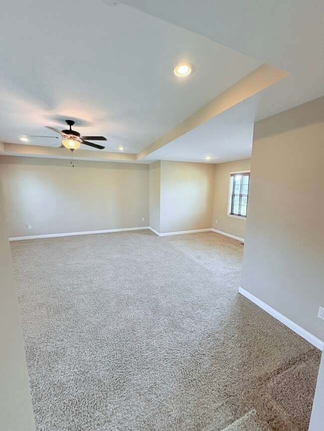 Building Photo - Charming 4 beds 2 bath in Lewis Center!