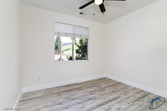 Building Photo - 3697 Jasmine Cir