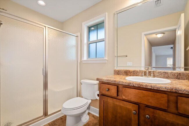 Building Photo - WEST FAIRHOPE IN HUNTINGTON WOODS