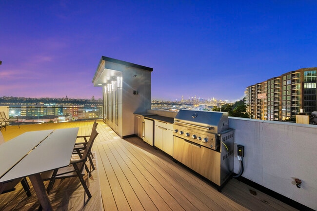 Building Photo - 8822 Churchill Rd