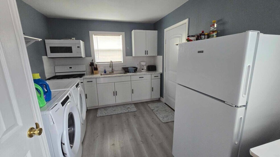 Building Photo - 4835 Mallow St