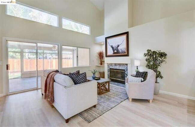Building Photo - WONDERFUL SINGLE STORY DISCOVERY BAY CUL DE SAC LOCATION! COMPLETELY REMODELED HOME!!
