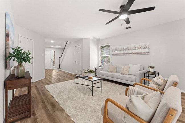 Building Photo - 1401 Wheatfall Ln