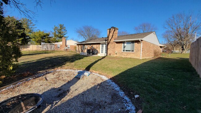 Building Photo - 7611 Blossomview Ct. - 3 bedroom 2 bath ra...
