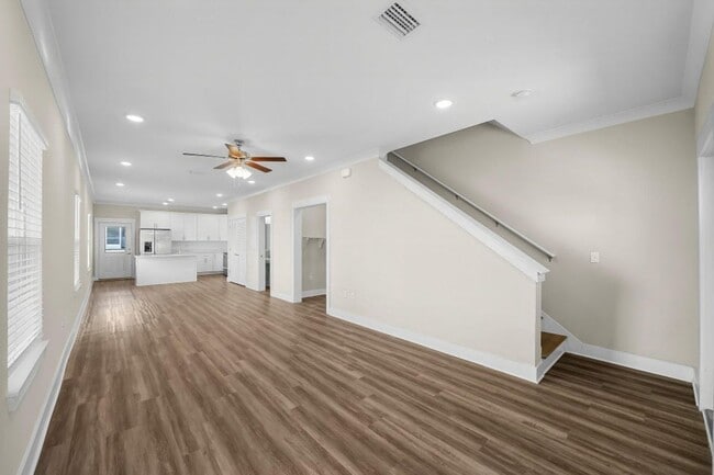 Building Photo - 346 N Sand Palm Rd