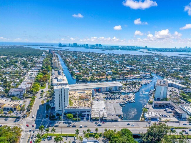 Building Photo - 13499 Biscayne Blvd