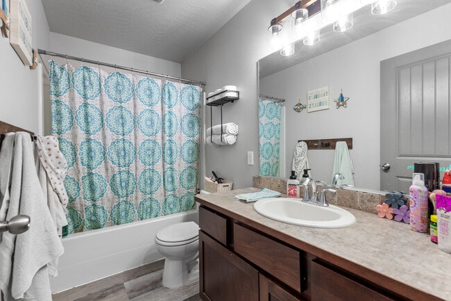 Building Photo - 3283 N Knob Creek Ct