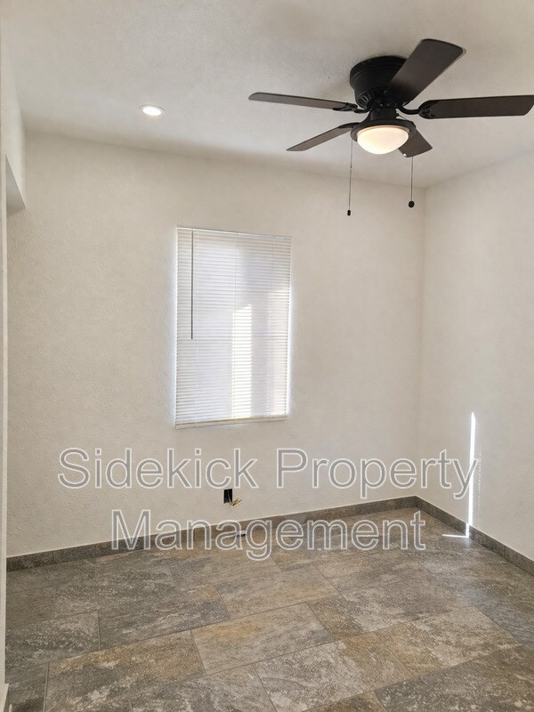 Building Photo - 1157 S Townsend Ave