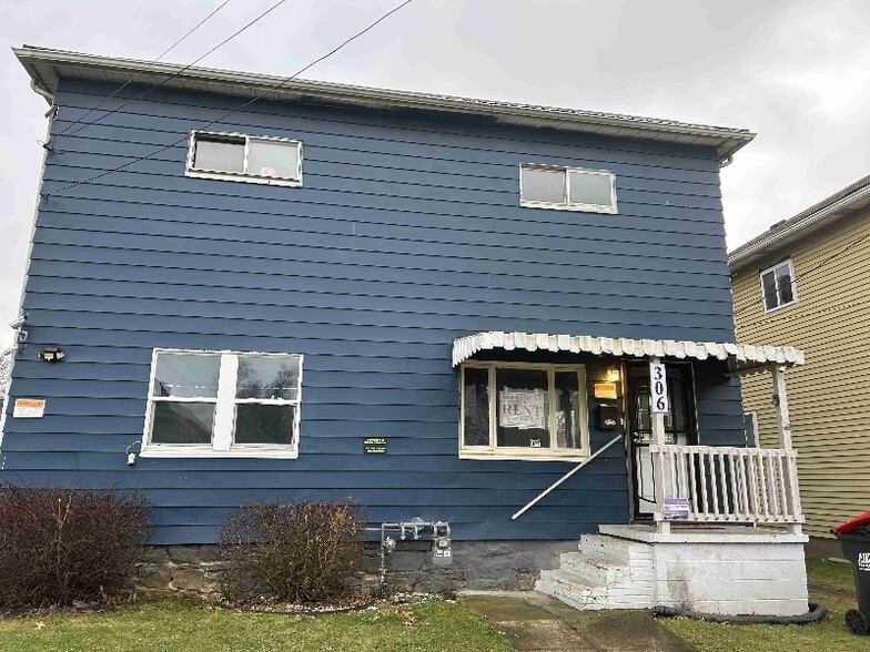 Building Photo - 306 Friendship St