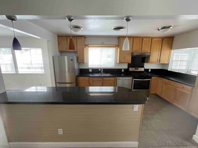 Building Photo - BEST VALUE IN SHERMAN OAKS!