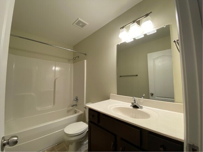 Building Photo - 505-H Havendale Ct