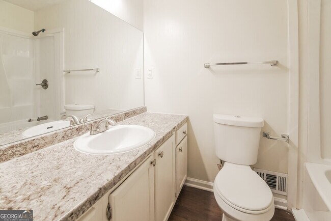 Building Photo - 4061 Wylie Ln