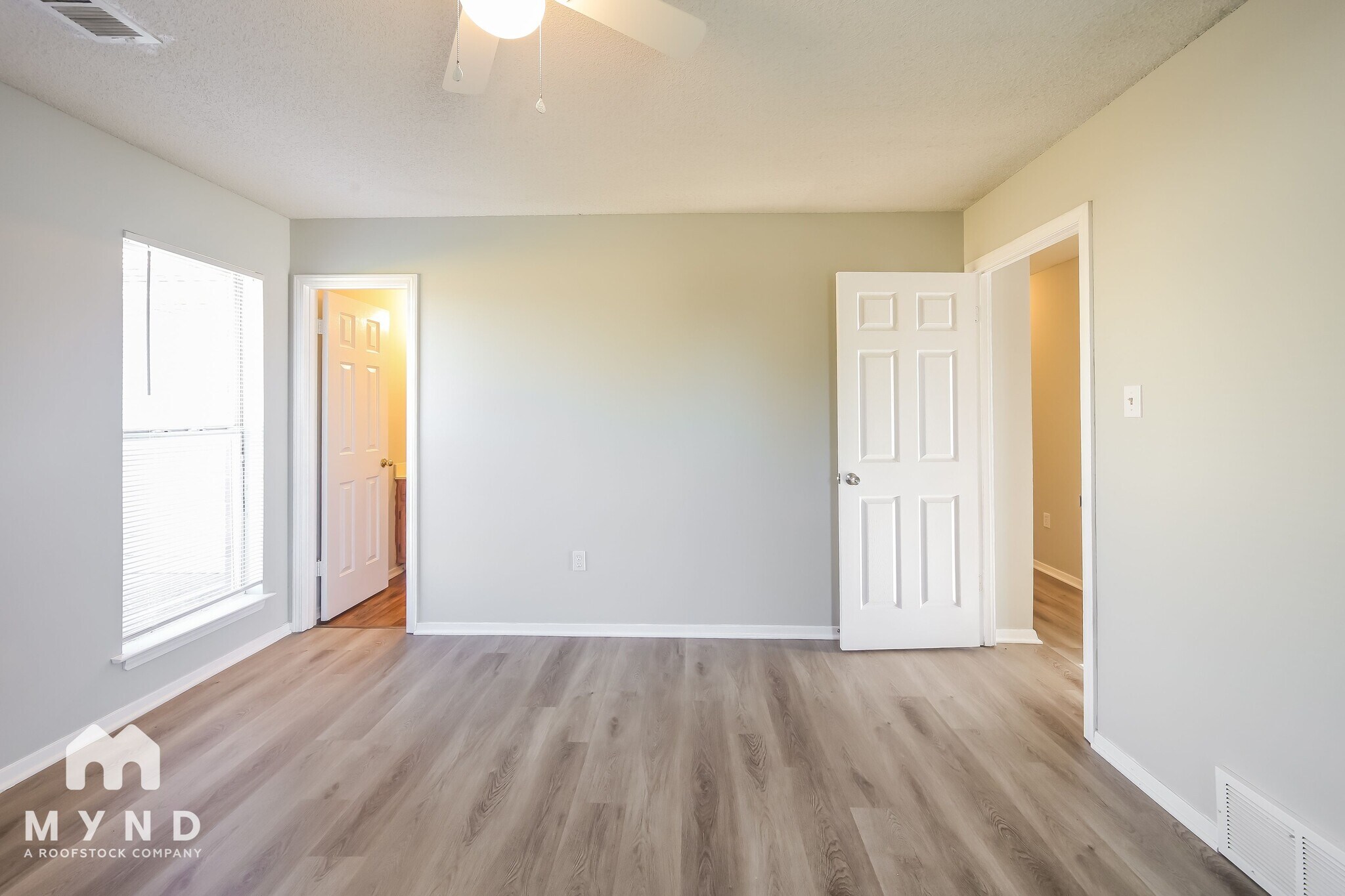 Building Photo - 4266 Brighton Dr