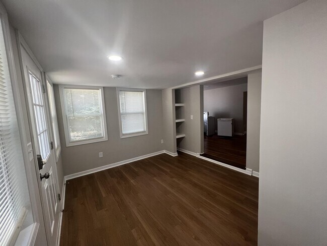 Building Photo - 230 Habersham Dr