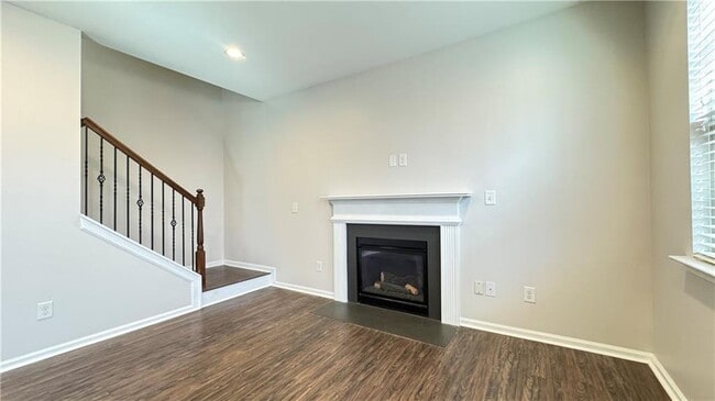 Building Photo - 4408 Black Hills Dr NW