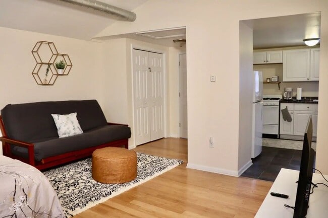 Building Photo - 1600 Jackson