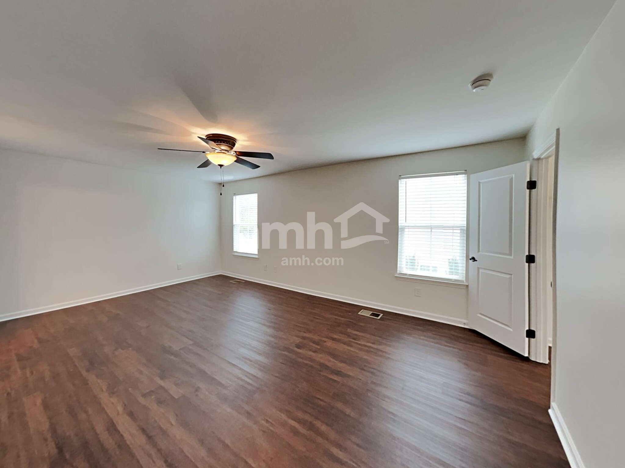 Building Photo - 7184 Kenyon Dr